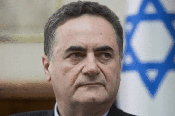 Israel acelera los ataques contra Irán justo cuando Trump evalúa reducir la presencia militar en Oriente Medio