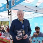 Sant Jordi abraza la poesía íntima y bilingüe: Manuel Castell presenta “Escletxa (Fisura)”, un viaje emocional hacia el interior